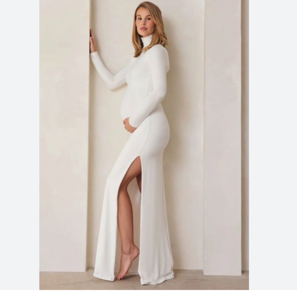 Chic White Long Sleeve Maxi Dress